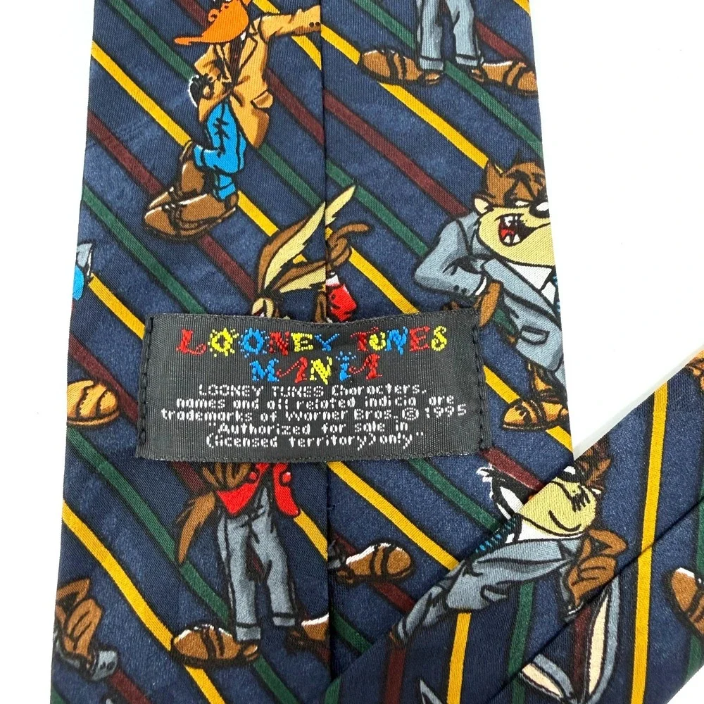 LOONEY TUNES 1995 Mania Tie Bugs Bunny Taz Daffy Wile E Coyote Vintage